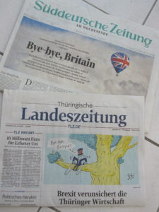 Tag nach dem Brexit: Titelseite von SZ und Thüringischer Landeszeitung