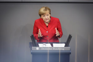 Bundeskanzlerin Angela Merkel während einer Bundestags-Debatte. Foto: Bundesregierung/Steins